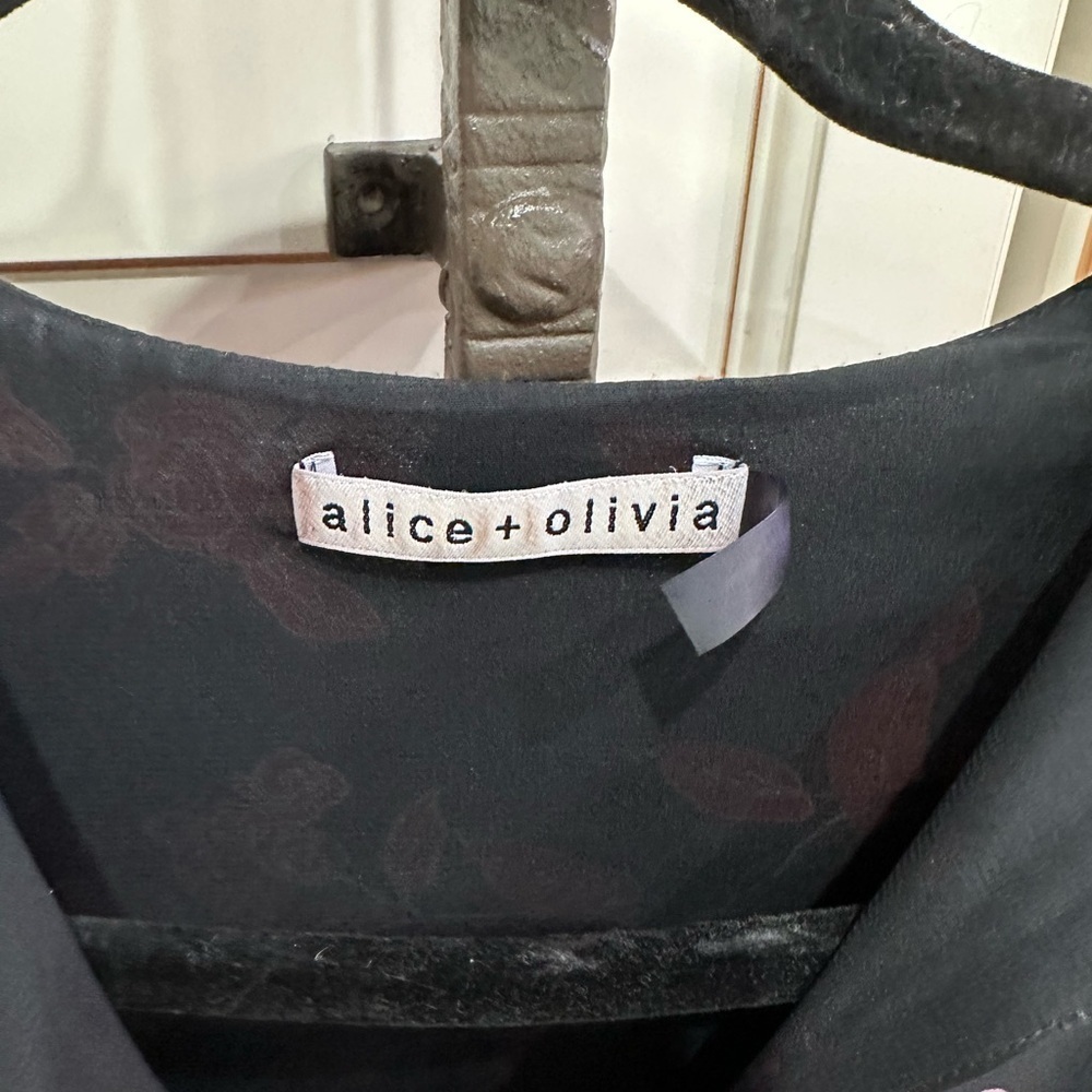 Alice + Olivia Moore Blouson Sleeve Dress (D6) View 6